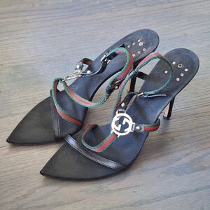 Gucci VINTAGE strappy heels with GG logo.